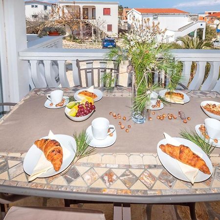 Apartment Tema Vir Ngoại thất bức ảnh