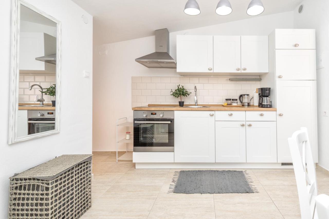 Apartment Tema Vir Ngoại thất bức ảnh