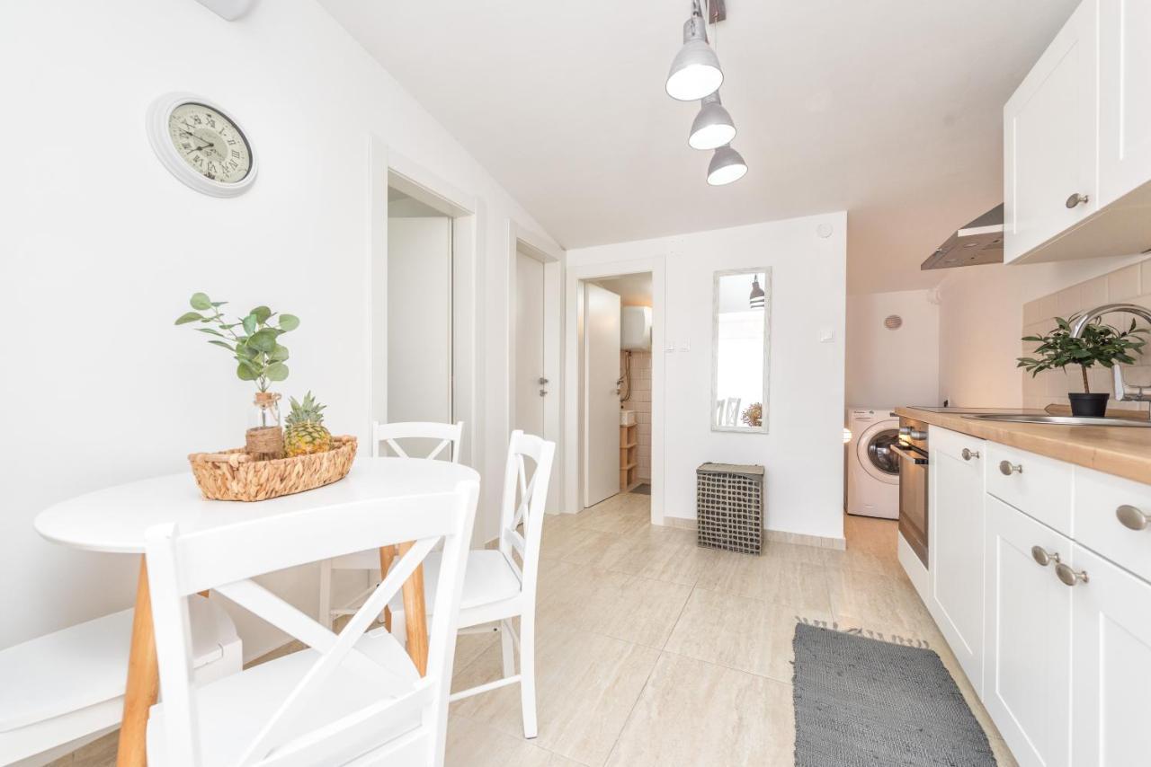 Apartment Tema Vir Ngoại thất bức ảnh