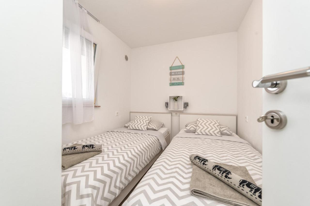 Apartment Tema Vir Ngoại thất bức ảnh