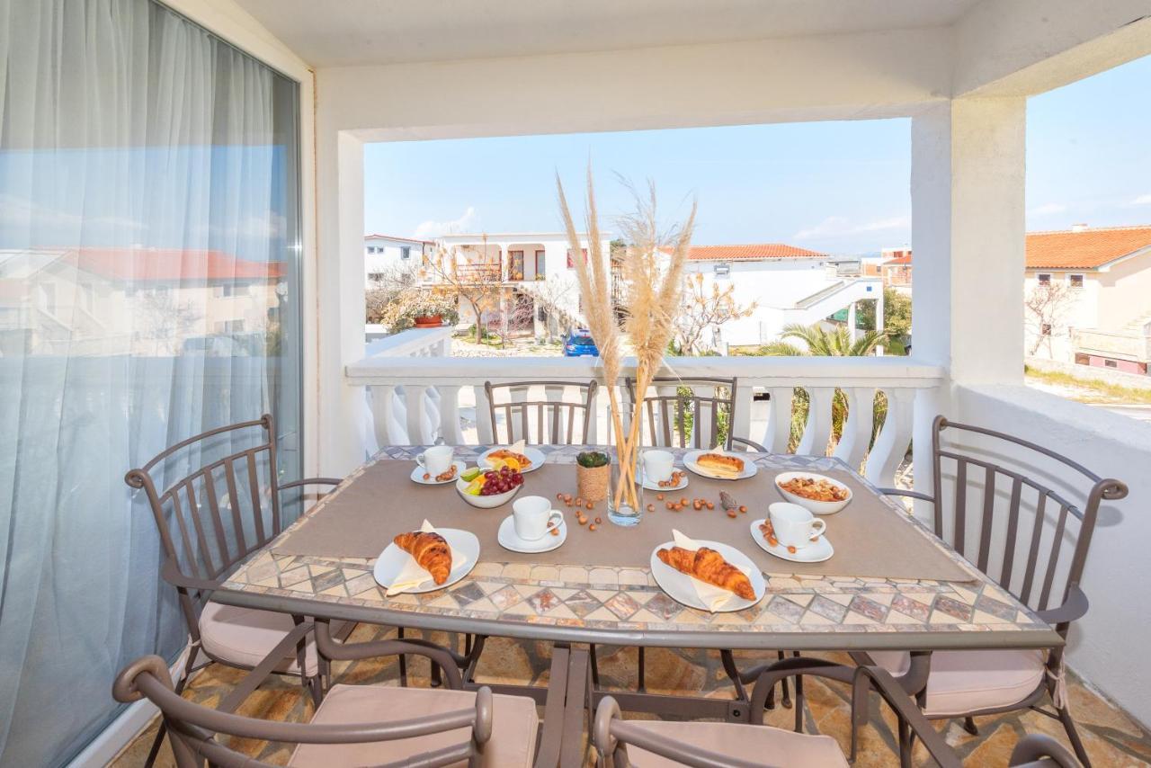 Apartment Tema Vir Ngoại thất bức ảnh