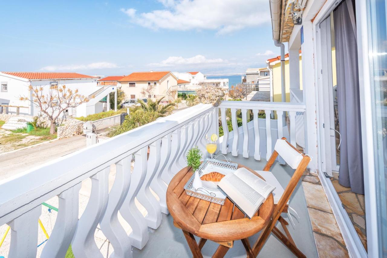 Apartment Tema Vir Ngoại thất bức ảnh
