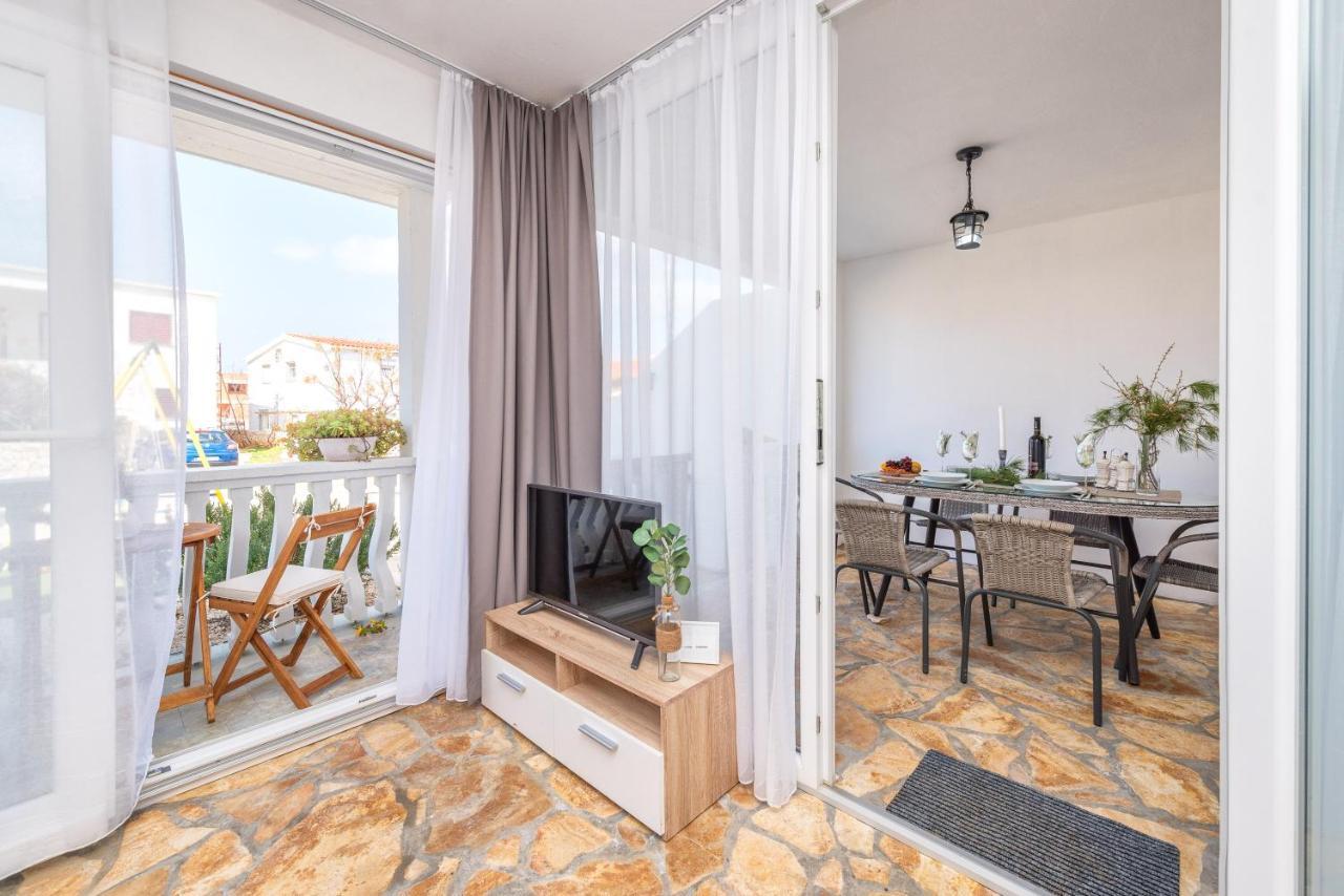 Apartment Tema Vir Ngoại thất bức ảnh
